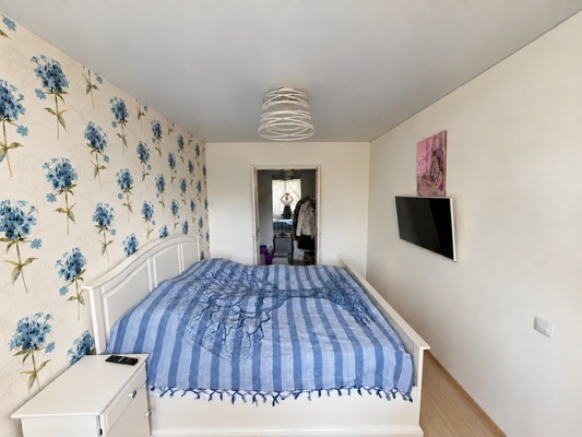 Продам двухкомнатную (2-комн.) квартиру, Черняховского ул, 15к4, Москва г