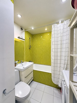 Продам двухкомнатную (2-комн.) квартиру, Черняховского ул, 15к4, Москва г
