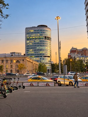 Продам двухкомнатную (2-комн.) квартиру, Черняховского ул, 15к4, Москва г