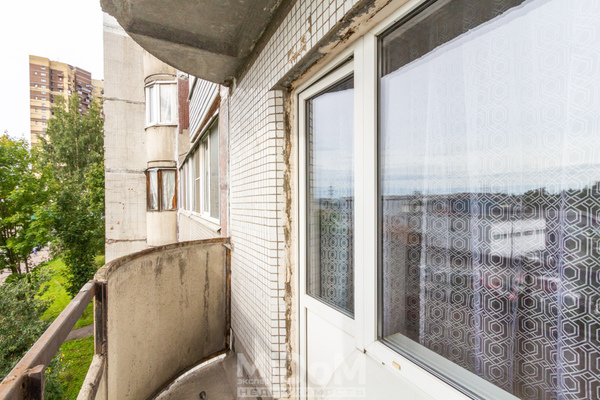 Продам двухкомнатную (2-комн.) квартиру, Выборгское ш, 31, Санкт-Петербург г