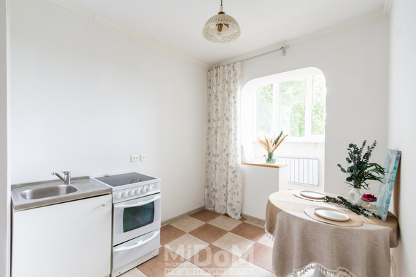 Продам двухкомнатную (2-комн.) квартиру, Выборгское ш, 31, Санкт-Петербург г