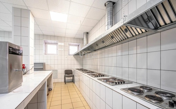 Продам коммерческое помещение 1 560 м2, Софьи Ковалевской ул, 22 2, Москва г