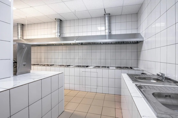 Продам коммерческое помещение 1 560 м2, Софьи Ковалевской ул, 22 2, Москва г