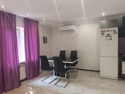 Продам трехкомнатную (3-комн.) квартиру, Ю.А.Инге ул, 46к9, Симферополь г