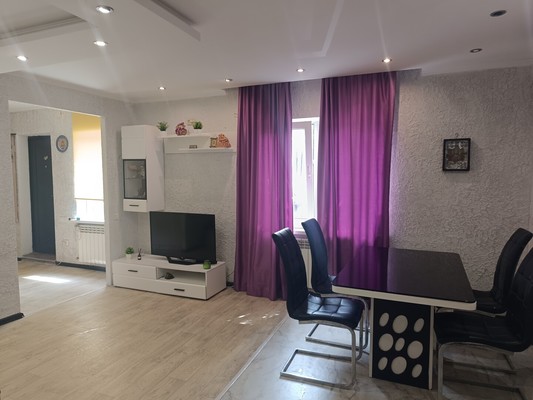 Продам трехкомнатную (3-комн.) квартиру, Ю.А.Инге ул, 46к9, Симферополь г