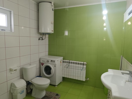Продам трехкомнатную (3-комн.) квартиру, Ю.А.Инге ул, 46к9, Симферополь г