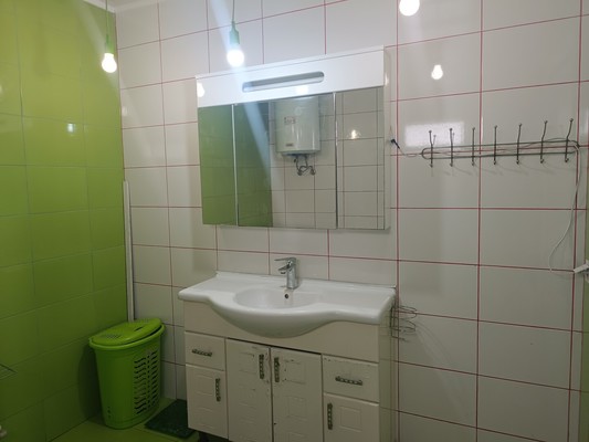 Продам трехкомнатную (3-комн.) квартиру, Ю.А.Инге ул, 46к9, Симферополь г