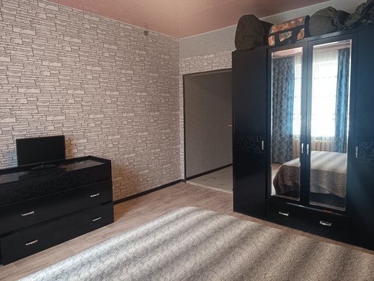 Продам трехкомнатную (3-комн.) квартиру, Ю.А.Инге ул, 46к9, Симферополь г