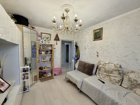 Продам трехкомнатную (3-комн.) квартиру, Гурьева ул, 26, Раменское г
