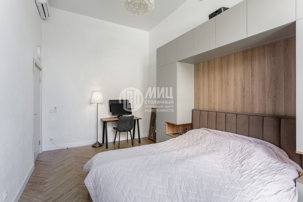 Продам трехкомнатную (3-комн.) квартиру, Ясеневая ул, 12к1, Москва г