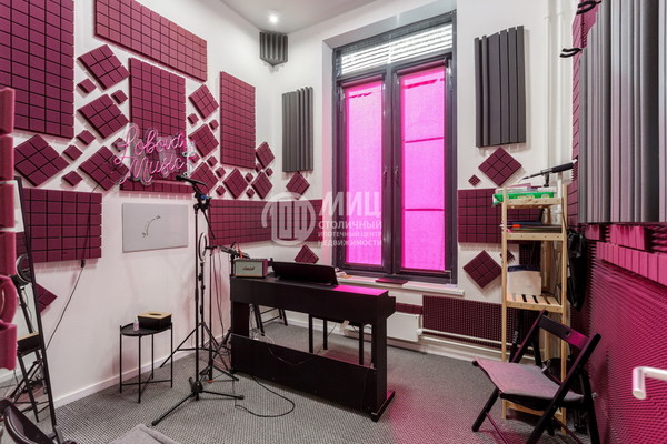 Продам трехкомнатную (3-комн.) квартиру, Ясеневая ул, 12к1, Москва г