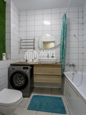 Продам трехкомнатную (3-комн.) квартиру, Ясеневая ул, 12к1, Москва г