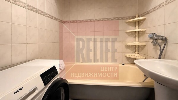 Продам трехкомнатную (3-комн.) квартиру, Интернациональная ул, 52, Калининград г