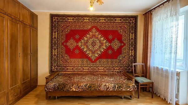 Продам трехкомнатную (3-комн.) квартиру, Интернациональная ул, 52, Калининград г