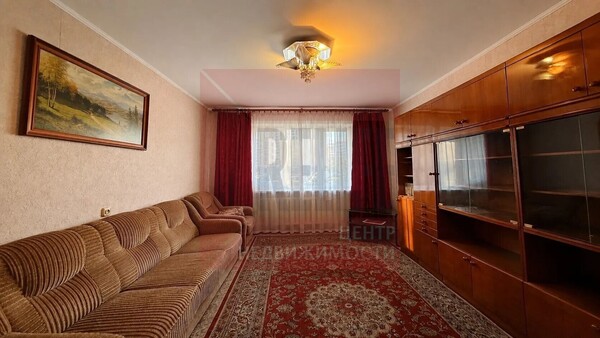 Продам трехкомнатную (3-комн.) квартиру, Интернациональная ул, 52, Калининград г