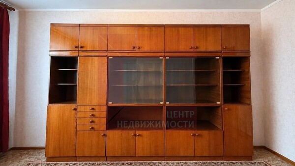Продам трехкомнатную (3-комн.) квартиру, Интернациональная ул, 52, Калининград г