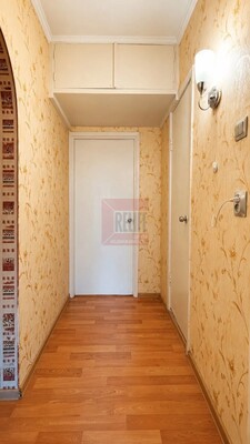 Продам трехкомнатную (3-комн.) квартиру, Интернациональная ул, 52, Калининград г