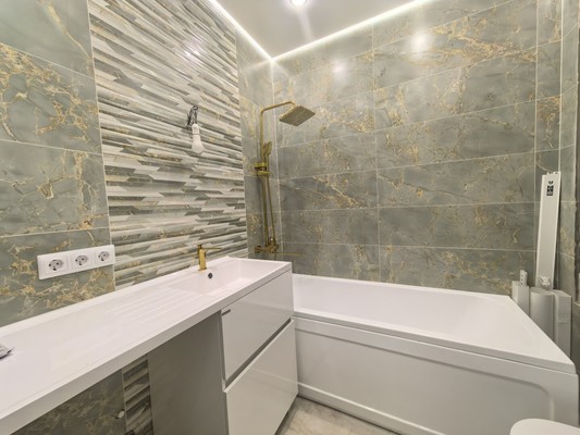 Продам двухкомнатную (2-комн.) квартиру, Куникова ул, 47ак2, Новороссийск г