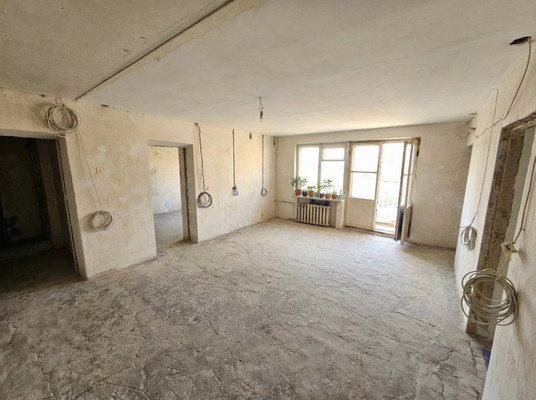Продам трехкомнатную (3-комн.) квартиру, Куникова ул, 94, Новороссийск г