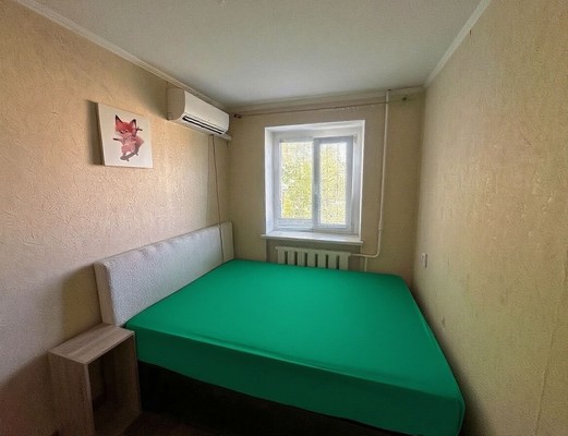 Продам двухкомнатную (2-комн.) квартиру, Ленина пр-кт, 24, Новороссийск г