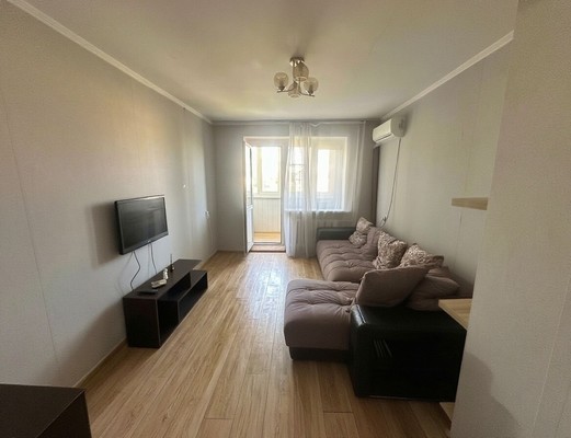 Продам двухкомнатную (2-комн.) квартиру, Ленина пр-кт, 24, Новороссийск г