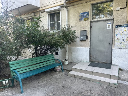 Продам двухкомнатную (2-комн.) квартиру, Ленина пр-кт, 24, Новороссийск г