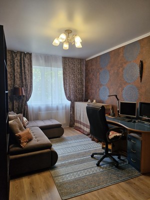 Продам двухкомнатную (2-комн.) квартиру, Парусная ул, 10к1, Краснодар г