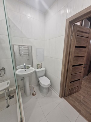 Продам двухкомнатную (2-комн.) квартиру, Парусная ул, 10к1, Краснодар г
