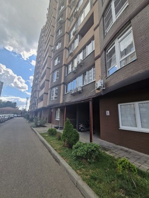 Продам двухкомнатную (2-комн.) квартиру, Парусная ул, 10к1, Краснодар г
