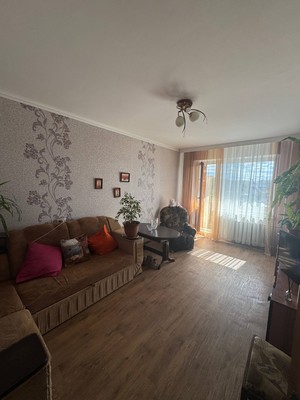 Продам двухкомнатную (2-комн.) квартиру, Дружбы ул, 62, Симферополь г