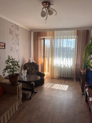 Продам двухкомнатную (2-комн.) квартиру, Дружбы ул, 62, Симферополь г