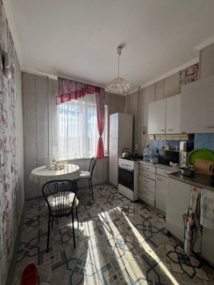 Продам двухкомнатную (2-комн.) квартиру, Дружбы ул, 62, Симферополь г