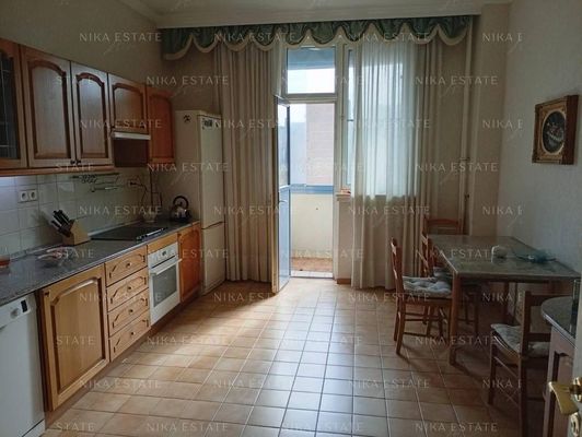 Продам многокомнатную квартиру, Новочерёмушкинская ул, 71/32, Москва г