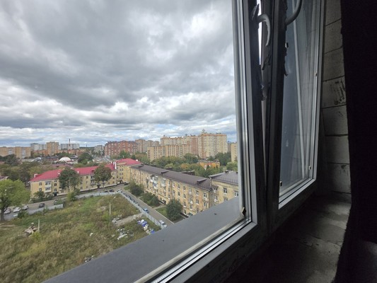 Продам двухкомнатную (2-комн.) квартиру, Маяковского ул, 21к2, Ступино г