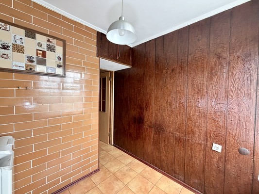 Продам трехкомнатную (3-комн.) квартиру, Гайдара ул, 18, Симферополь г