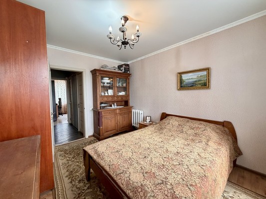 Продам трехкомнатную (3-комн.) квартиру, Марка Донского ул, 20, Симферополь г