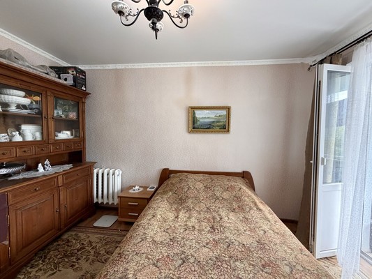 Продам трехкомнатную (3-комн.) квартиру, Марка Донского ул, 20, Симферополь г