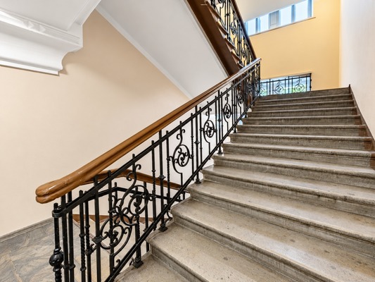 Продам офисное помещение 1 695 м2, Кривоколенный пер, 5, Москва г