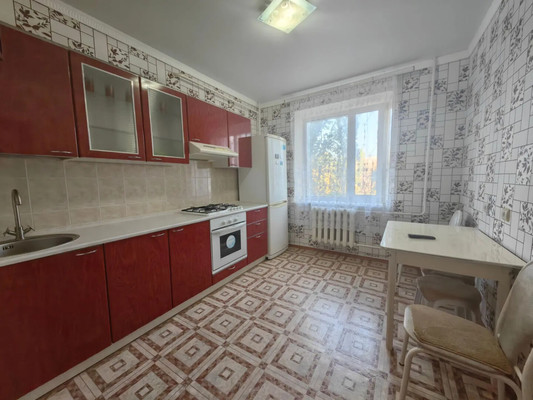 Продам многокомнатную квартиру, Западный пер, 9, Волгодонск г