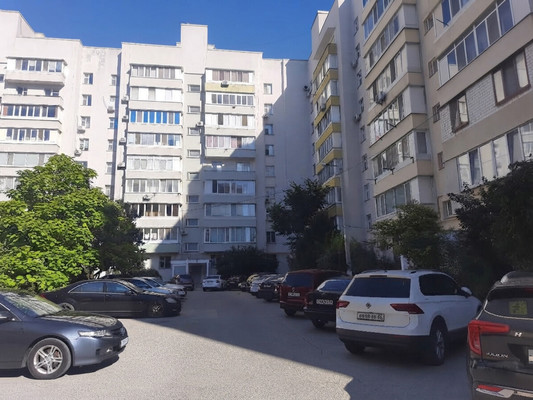 Продам трехкомнатную (3-комн.) квартиру, И.Г.Лексина ул, 54а, Симферополь г