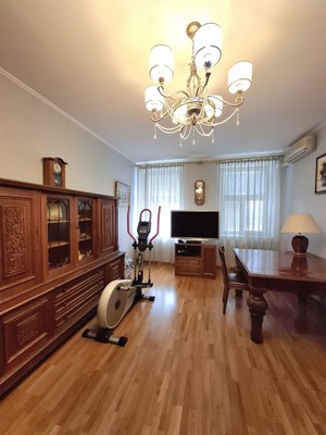 Продам двухкомнатную (2-комн.) квартиру, Средняя Подьяческая ул, 16, Санкт-Петербург г