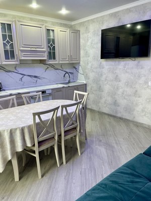 Продам двухкомнатную (2-комн.) квартиру, Самаровская ул, 6к1, Ханты-Мансийск г
