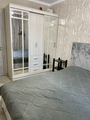 Продам двухкомнатную (2-комн.) квартиру, Самаровская ул, 6к1, Ханты-Мансийск г