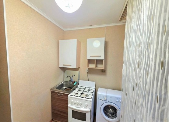 Продам однокомнатную (1-комн.) квартиру, Южный пер, 35А, Ханты-Мансийск г