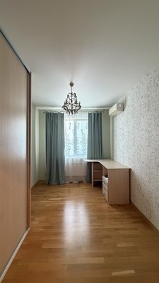 Продам двухкомнатную (2-комн.) квартиру, Агрохимическая ул, 64, Краснодар г