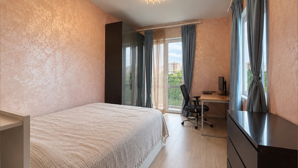 Продам трехкомнатную (3-комн.) квартиру, Гришина ул, 16, Москва г