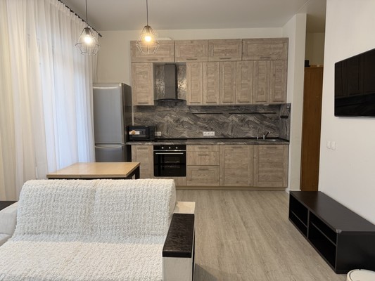 Продам двухкомнатную (2-комн.) квартиру, Строителей ул, 111, Ханты-Мансийск г