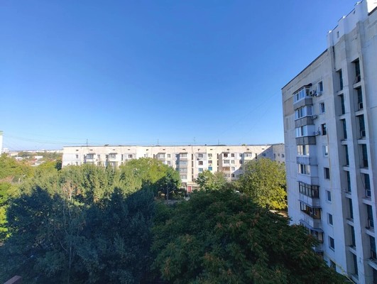 Продам трехкомнатную (3-комн.) квартиру, Аэрофлотская ул, 16, Симферополь г