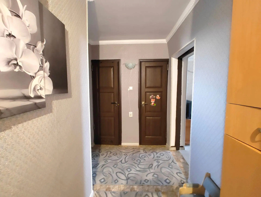 Продам трехкомнатную (3-комн.) квартиру, Аэрофлотская ул, 16, Симферополь г