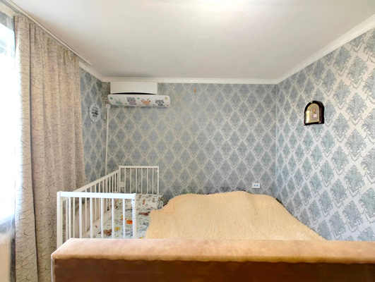 Продам трехкомнатную (3-комн.) квартиру, Аэрофлотская ул, 16, Симферополь г